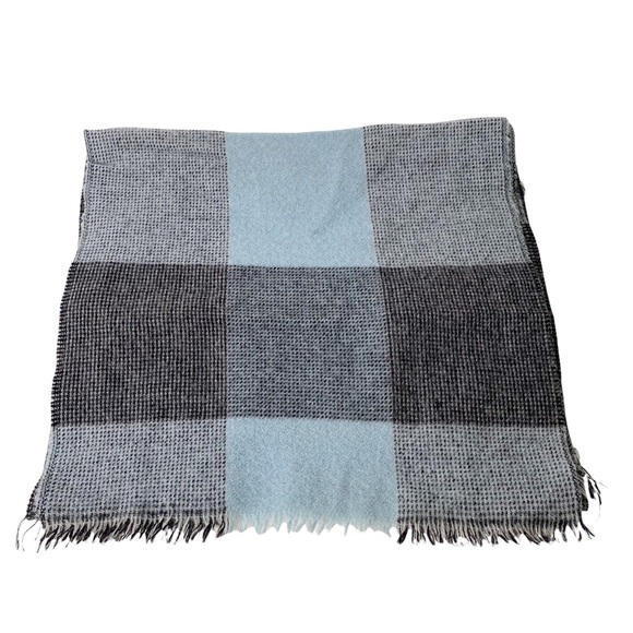 Bloomingdales Men’s Store Tartan Plaid 100% Virgin Wool Scarf Blue Grey One Size - Picture 3 of 4